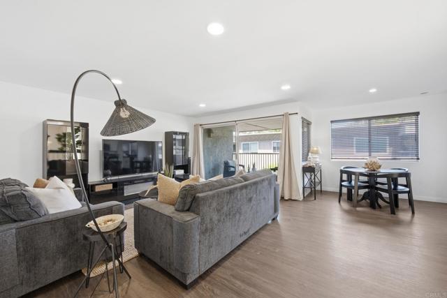 Detail Gallery Image 18 of 26 For 6349 Caminito Salado, San Diego,  CA 92111 - 3 Beds | 2 Baths