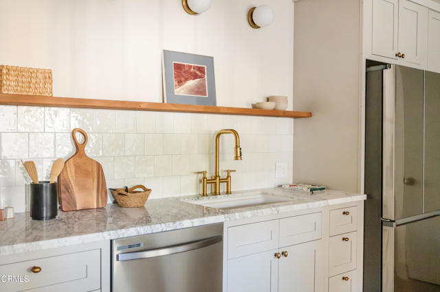 Detail Gallery Image 7 of 17 For 2612 Marathon St #1/4,  Los Angeles,  CA 90026 - 2 Beds | 2 Baths