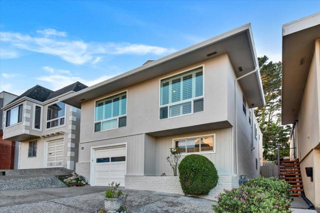 16 Christopher Court, Daly City CA: https://media.crmls.org/mediaz/98e9de26-0440-441e-b366-6a58b7cdf944.jpg