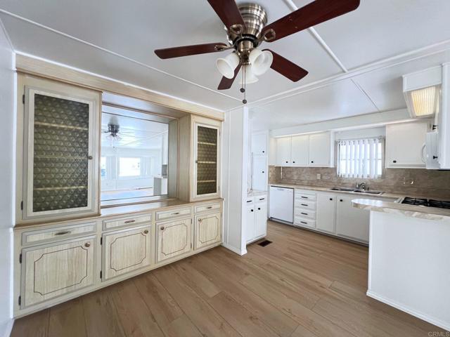 1285 E Washington Avenue, El Cajon CA: https://media.crmls.org/mediaz/98ea09f3-49c4-4489-9d4d-241b0af69450.jpg