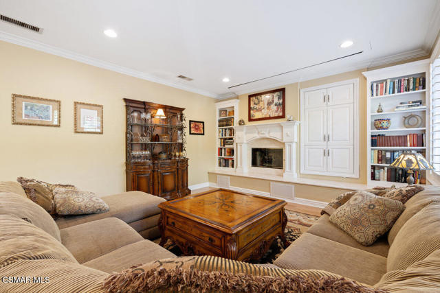2787 Stonecutter Street, Thousand Oaks CA: https://media.crmls.org/mediaz/98eaa4cb-5b58-4bd0-9080-6b0355db0cec.jpg