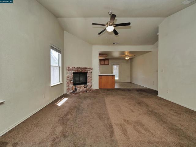4212 Dunster Drive, Salida CA: https://media.crmls.org/mediaz/98eb1801-b3df-47db-9a0d-40c2100f38d7.jpg