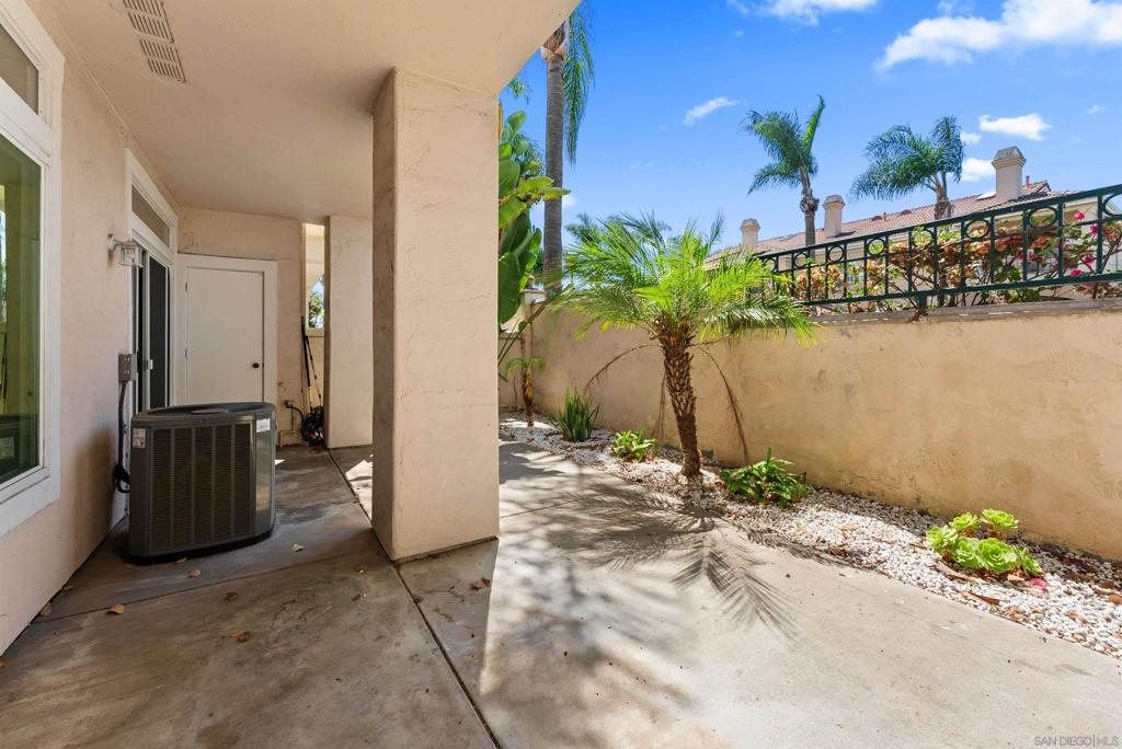 MLS #250037930SD image #17