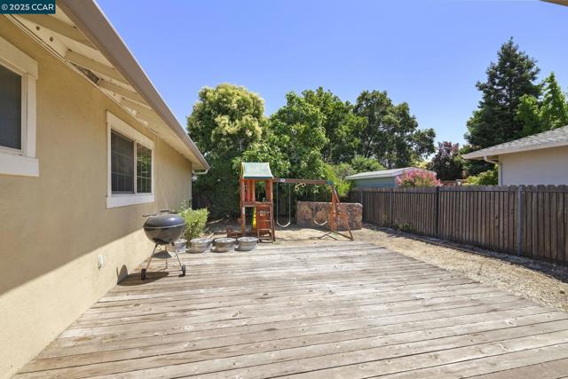 928 Sassel Ave, Concord CA: https://media.crmls.org/mediaz/98eb8fd3-12c1-4c18-a1d2-f3dbbeff4a59.jpg