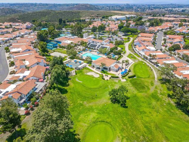 4052 Aeolia Way, Oceanside CA: https://media.crmls.org/mediaz/98ec02e9-6676-4ce5-9031-f04f4716849f.jpg