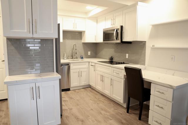 1682 Circa Del Lago, San Marcos CA: https://media.crmls.org/mediaz/98ec7ecb-5a60-437c-93c8-f07c01e46e57.jpg