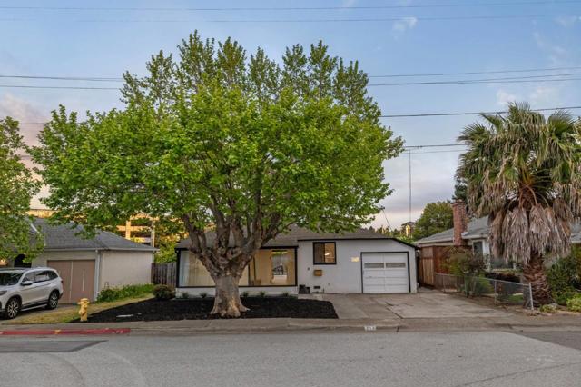 243 Aviador Avenue, Millbrae CA: https://media.crmls.org/mediaz/98ecaaa0-3025-49b1-bcda-40cc0bdbce7f.jpg