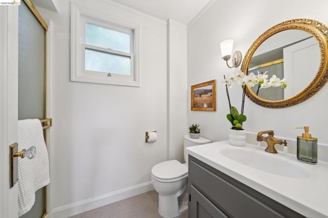 Image 15 of 52 For 15 Blair Ave