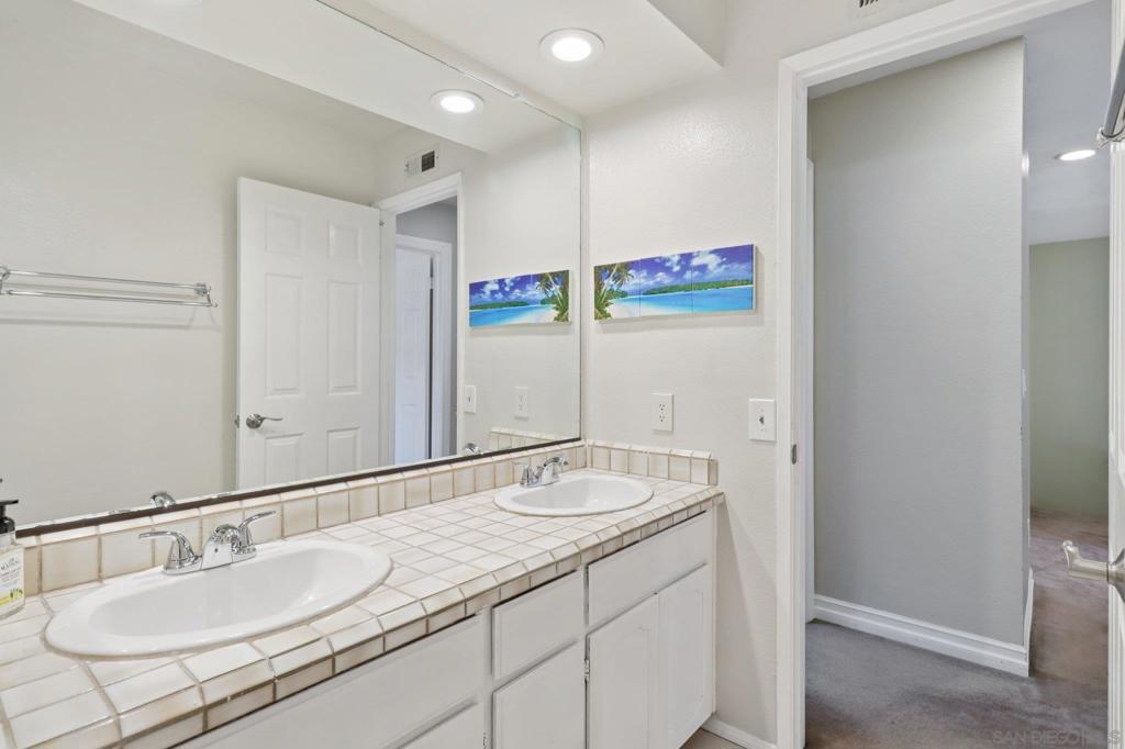 MLS #250035843SD img 39