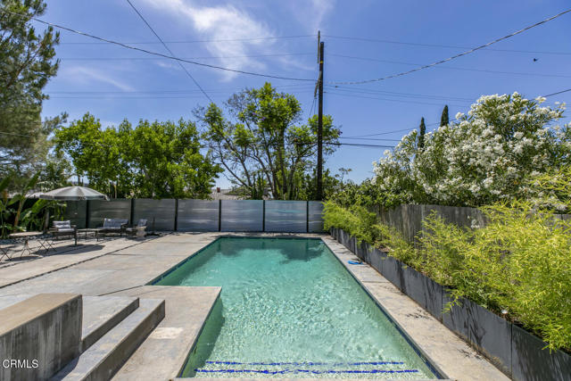 Detail Gallery Image 25 of 30 For 10609 Fernglen Ave, Tujunga,  CA 91042 - 2 Beds | 1 Baths