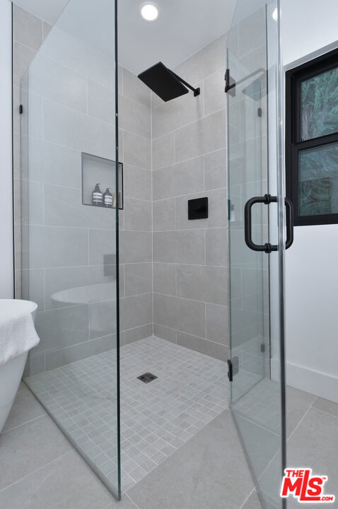 15431 Milbank Street, Encino CA: https://media.crmls.org/mediaz/98ef5b74-0691-4607-b577-b21e0847b54d.jpg