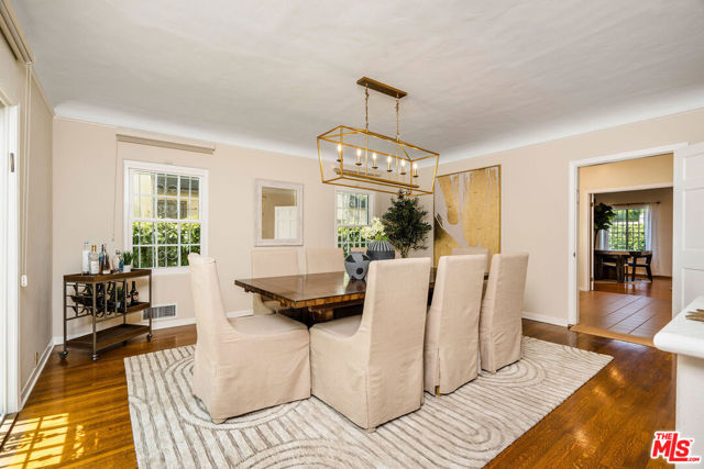 119 S Highland Avenue, Los Angeles CA: https://media.crmls.org/mediaz/98ef6dd2-1202-4aea-8a0b-5f294d2a5332.jpg