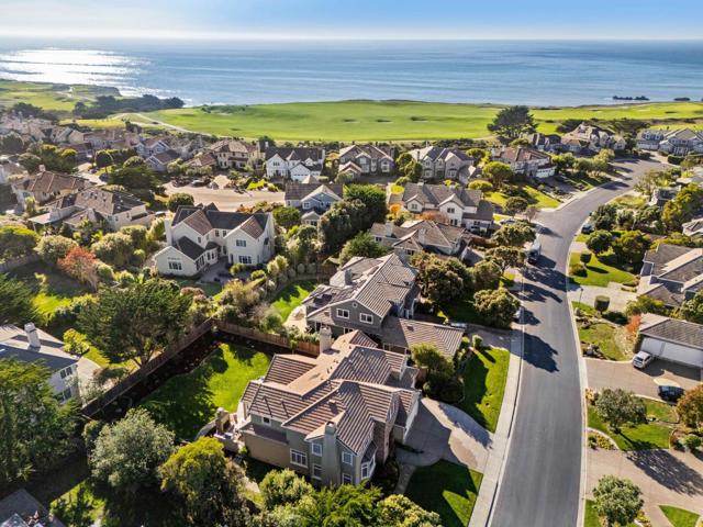 62 Spyglass Court, Half Moon Bay CA: https://media.crmls.org/mediaz/98ef9612-7f33-402c-81e2-7143283c10d4.jpg