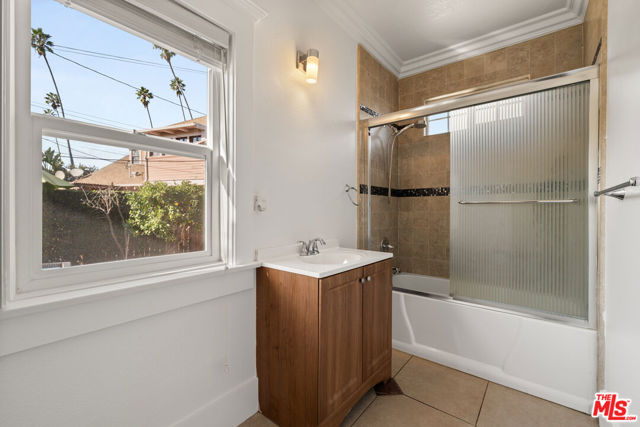 1513 S Victoria Avenue, Los Angeles CA: https://media.crmls.org/mediaz/98efc773-c10e-45e6-b8d1-7471c3e75612.jpg