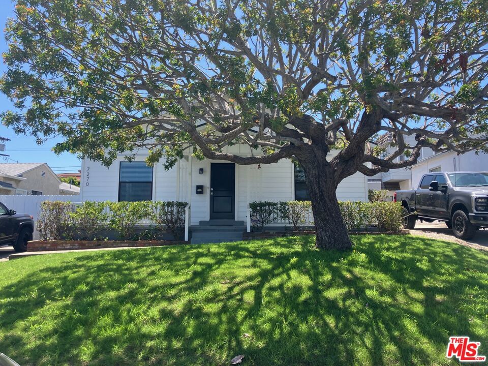 7270 W 85th Street