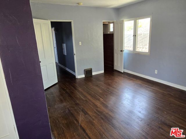 143 S Highland Avenue, Los Angeles CA: https://media.crmls.org/mediaz/98f065f9-2c77-40bb-b845-706d9d564a80.jpg