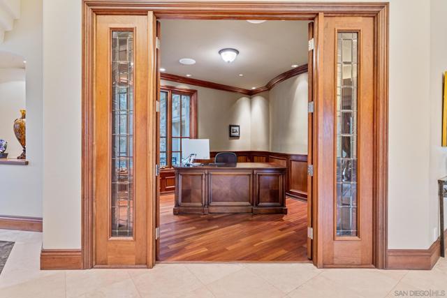 14380 Ciera Court, Poway CA: https://media.crmls.org/mediaz/98f1340d-f99e-433b-8331-86ffdcfcb455.jpg