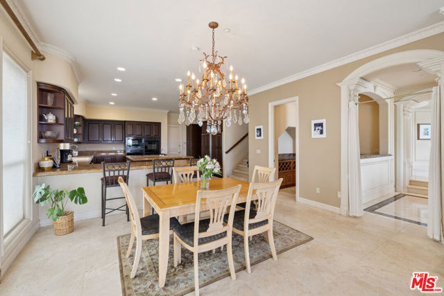 19016 Devonport Lane, Tarzana CA: https://media.crmls.org/mediaz/98f19ad3-c14f-4c9e-acec-b7cc575b64a4.jpg