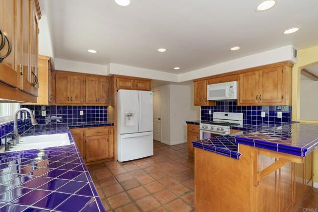 Detail Gallery Image 11 of 64 For 398 Aliso St, Ventura,  CA 93001 - 4 Beds | 3/1 Baths