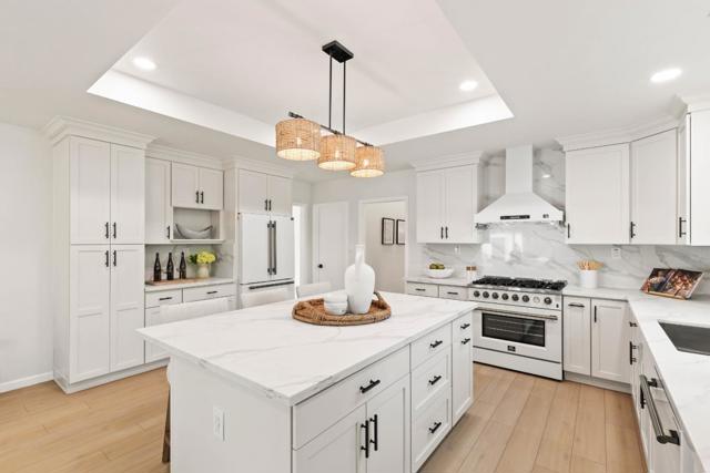 620 Iris Street, Redwood City CA: https://media.crmls.org/mediaz/98f1cce4-9a9b-41fa-bdd2-6227ce3240e3.jpg