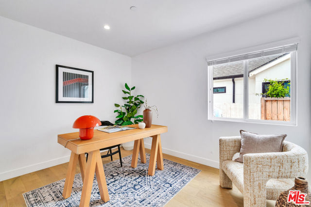 7832 Croydon Avenue, Los Angeles CA: https://media.crmls.org/mediaz/98f27f0a-6979-492b-b7d4-2b91270f1b0f.jpg