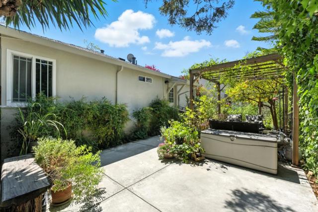 700 Mariposa Avenue, Mountain View CA: https://media.crmls.org/mediaz/98f2c590-2253-409c-9707-7754524d0fc3.jpg