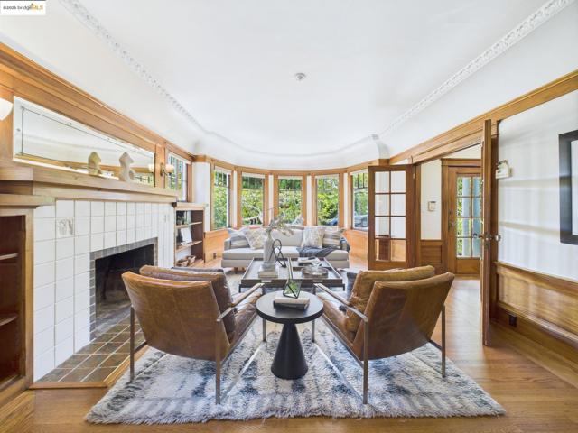 5920 Ivanhoe Rd, Oakland CA: https://media.crmls.org/mediaz/98f2c9e0-a160-4c68-ae25-735dfd6a2291.jpg