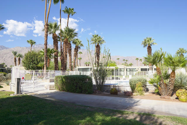 1880 Tamarisk Road, Palm Springs, CA 92262
