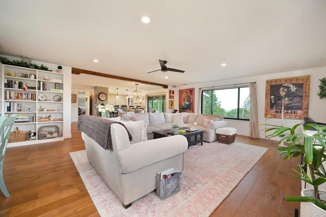 2640 Gayle Lane, Auburn CA: https://media.crmls.org/mediaz/98f33ac0-6f29-4dcd-8c84-e70150b3b73b.jpg