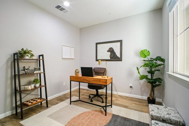 343 Williams Way, Hayward CA: https://media.crmls.org/mediaz/98f39772-dbc8-4fe7-84c4-6bb95a4941ef.jpg