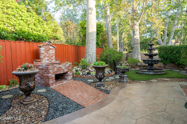 1694 Margate Place, Westlake Village CA: https://media.crmls.org/mediaz/98f534dc-337d-4549-afc5-371362c3810b.jpg