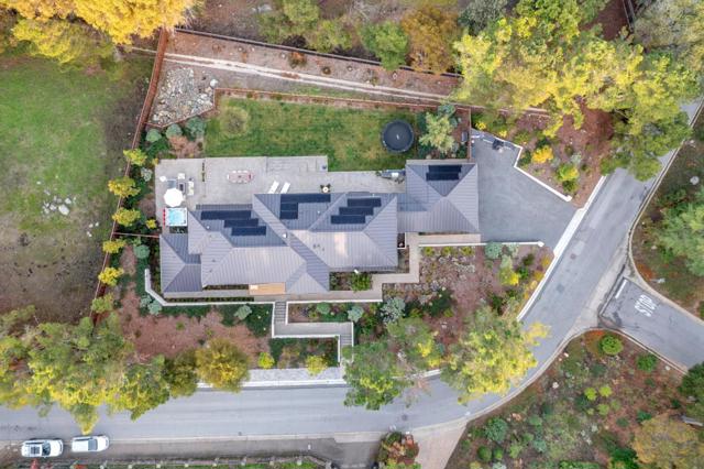 60 Glengarry Way, Hillsborough CA: https://media.crmls.org/mediaz/98f65c62-d135-41c5-afa4-fd26619e8064.jpg
