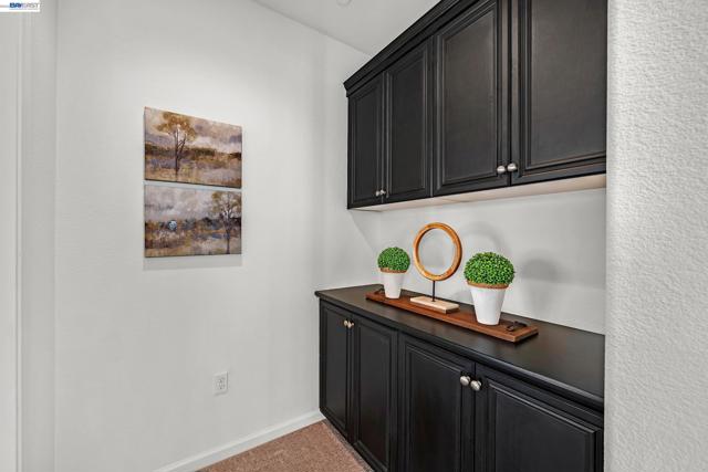 Image 20 of 34 For 8219 Brookhaven Cir