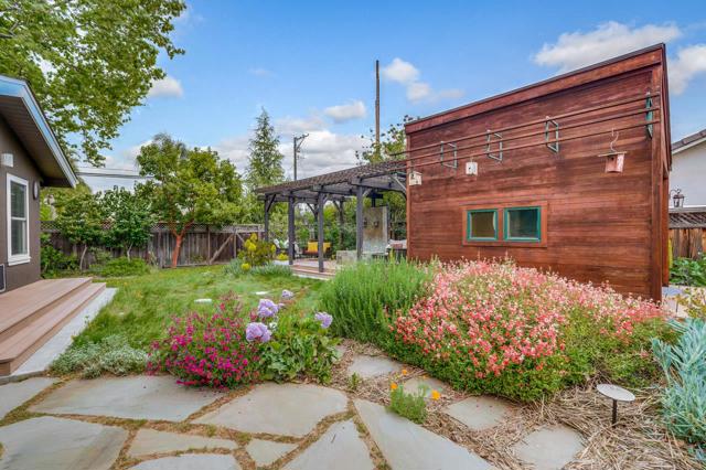 12714 Camrose Avenue, Saratoga CA: https://media.crmls.org/mediaz/98f6d89f-cbcd-41c1-90a6-269c6bc7647e.jpg