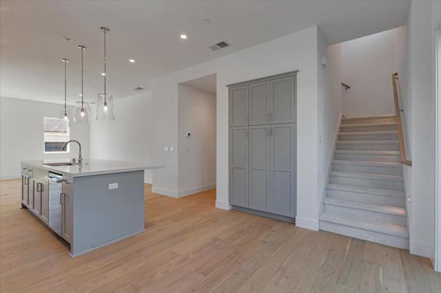 322 Isabelline Court, San Ramon CA: https://media.crmls.org/mediaz/98f6e840-9a62-484f-b1ef-67443ae751ed.jpg