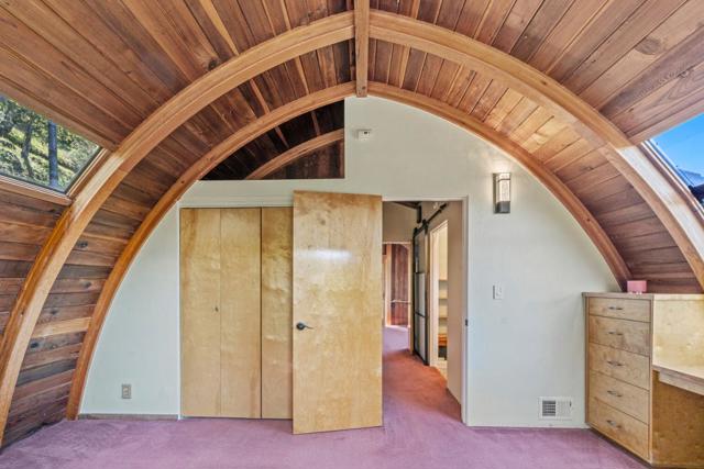 18 Camino De Travesia, Carmel Valley CA: https://media.crmls.org/mediaz/98f7047c-b50a-4640-9422-1c96ee18c7f4.jpg