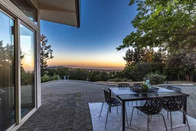 800 Rancho Prieta Road, Los Gatos CA: https://media.crmls.org/mediaz/98f73276-4c5b-4d63-8a8c-d2822f1a3576.jpg