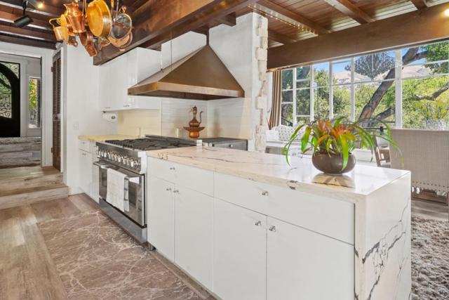 81 E Garzas Road, Carmel Valley CA: https://media.crmls.org/mediaz/98f73a2b-4257-4f82-814a-2392b9dcbfa9.jpg