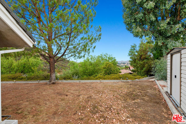 28376 Laura La Plante Drive photo 5