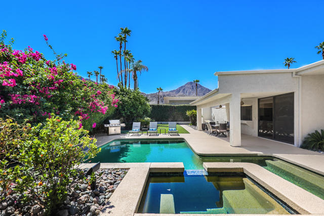 45550 Navajo Road, Indian Wells CA: https://media.crmls.org/mediaz/98f82e8a-9983-4095-9811-b0dc5f732621.jpg