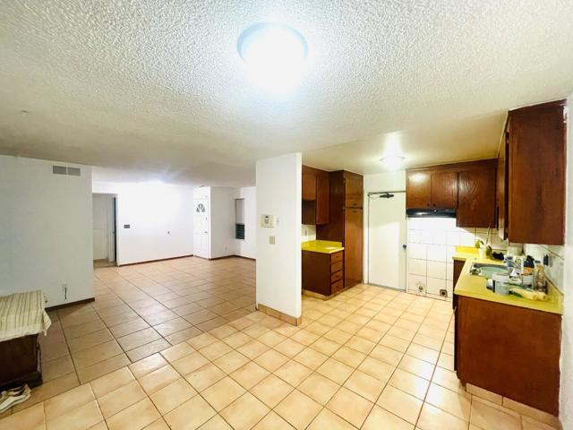 1634 Cuevas Circle, Salinas CA: https://media.crmls.org/mediaz/98f850e0-29cc-4fb7-a34c-28ffdd015bf5.jpg