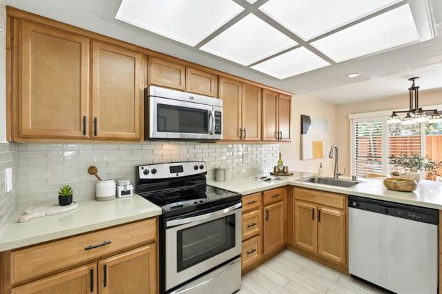 5365 Port Sailwood Drive, Newark CA: https://media.crmls.org/mediaz/98f88fce-5cb7-4f3d-b273-fd6d867ad820.jpg