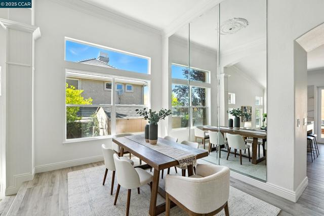 1023 Pebble Beach Dr, Clayton CA: https://media.crmls.org/mediaz/98f8ea15-5687-4668-867f-9d40325518c9.jpg