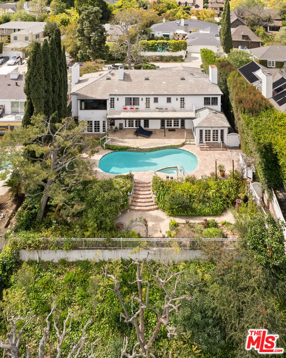 850 Birchwood Drive, Los Angeles CA: https://media.crmls.org/mediaz/98f9891c-2e80-49fb-acfe-72b90d0ac891.jpg