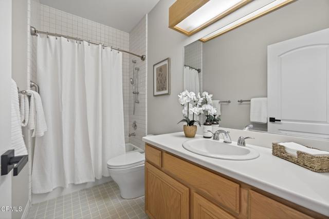 115 Cleveland Court, Ventura CA: https://media.crmls.org/mediaz/98f9cf91-225a-44fd-9822-99c13f97fe3a.jpg