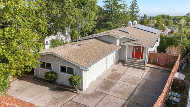 3920 Lakemead Way, Redwood City CA: https://media.crmls.org/mediaz/98fa1bb6-c332-45ab-8f20-f4a11429d895.jpg