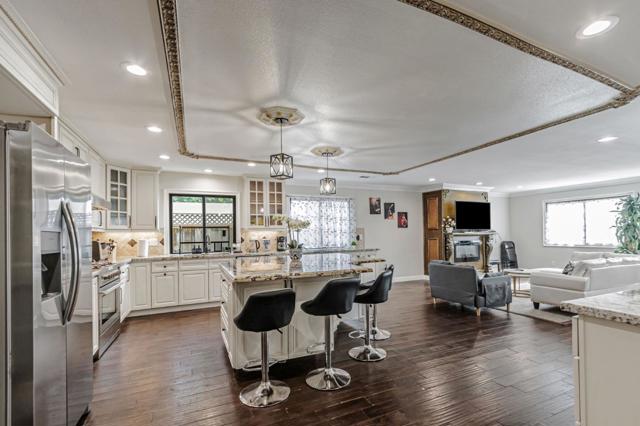 101 S 13th Street, San Jose CA: https://media.crmls.org/mediaz/98fb9186-166a-4a7d-af65-a0418fbec72a.jpg