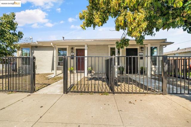 96 Highway Avenue, Bay Point CA: https://media.crmls.org/mediaz/98fc2c16-cd11-43b2-b9ef-ee890dc2b80b.jpg