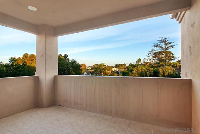 927 Tingley Lane, San Diego CA: https://media.crmls.org/mediaz/98fc3e8c-59ba-4363-ab0d-f6756b764daf.jpg