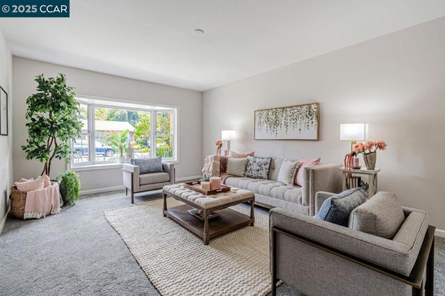 3812 Fernwood Ct, Concord CA: https://media.crmls.org/mediaz/98fc72b5-7ca4-44a7-b3c2-cdc9d3a9f5fc.jpg